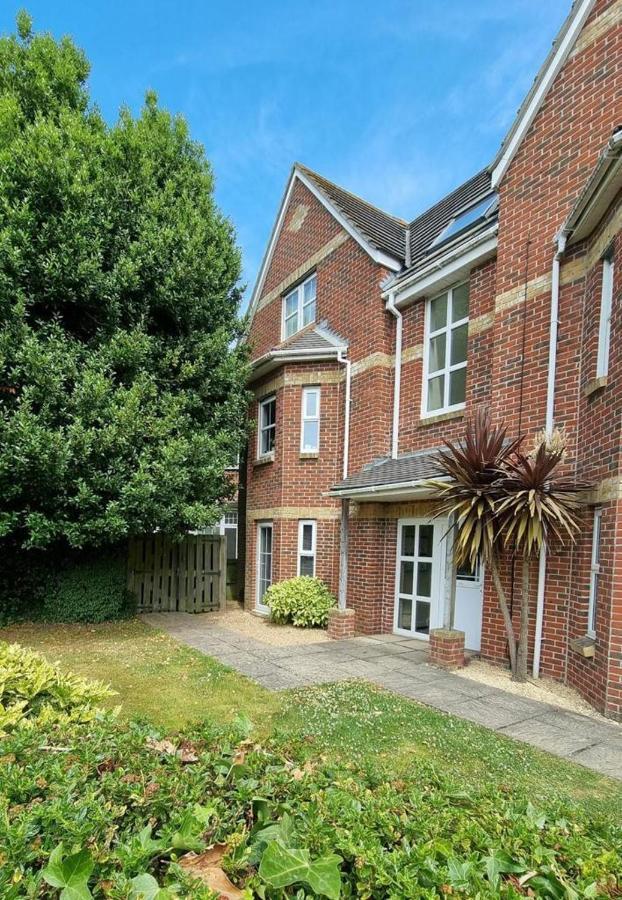 Centrally Located Boscombe Beach Apart With Parking Bournemouth Exterior photo