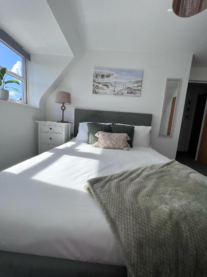 Centrally Located Boscombe Beach Apart With Parking Bournemouth Exterior photo